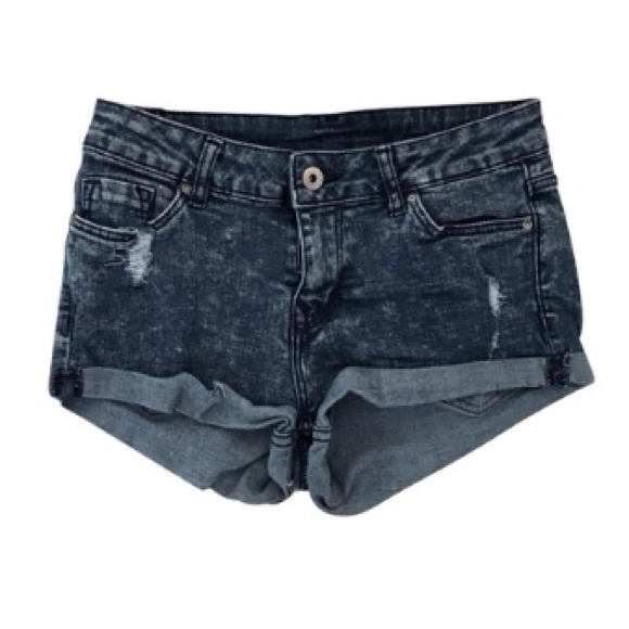 H&M Pants - ▪️6/$25▪️ H&M Denim Shorts